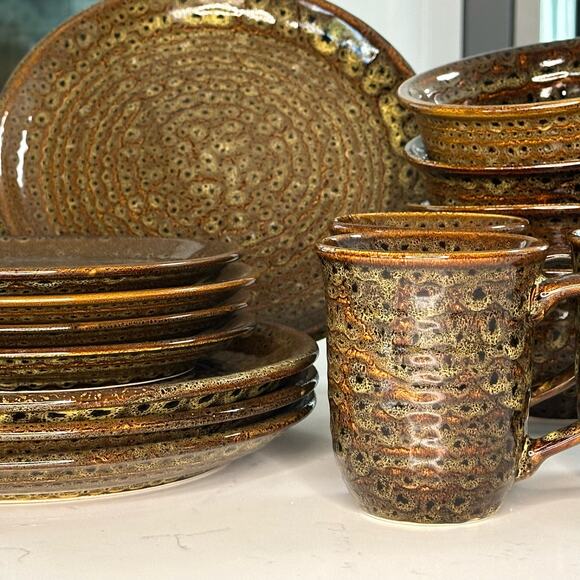 Jaclyn Smith Today Series Mottled Brown Pattern Coffee Mugs Set of 2 - Picture 5 of 10